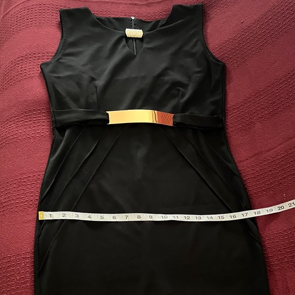 Elegant Black Sleeveless Mini Dress - Picture 5 of 7